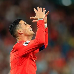 Video highlights: Ireland vs. Portugal (2-0): Ronaldo sent off as Portugal slump  