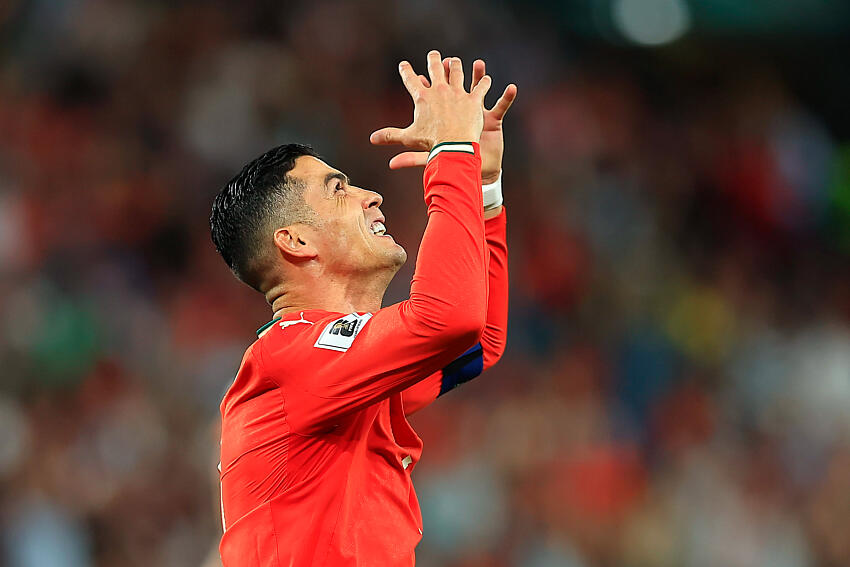 Video highlights: Ireland vs. Portugal (2-0): Ronaldo sent off as Portugal slump  