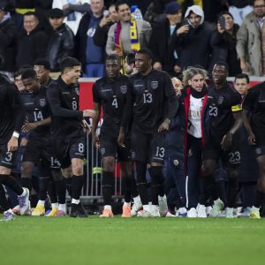 Ecuador/New Zealand video highlights (2-0), Tri secures victory with Pacho  