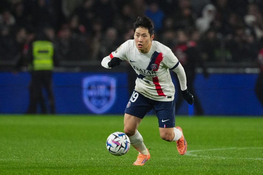 Another injury for PSG during the match against Flamengo! Another injury for PSG during the match against Flamengo!