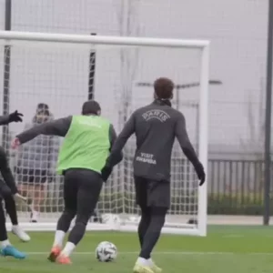 PSG vs Rennes – Relive the Parisians' training session with the players  