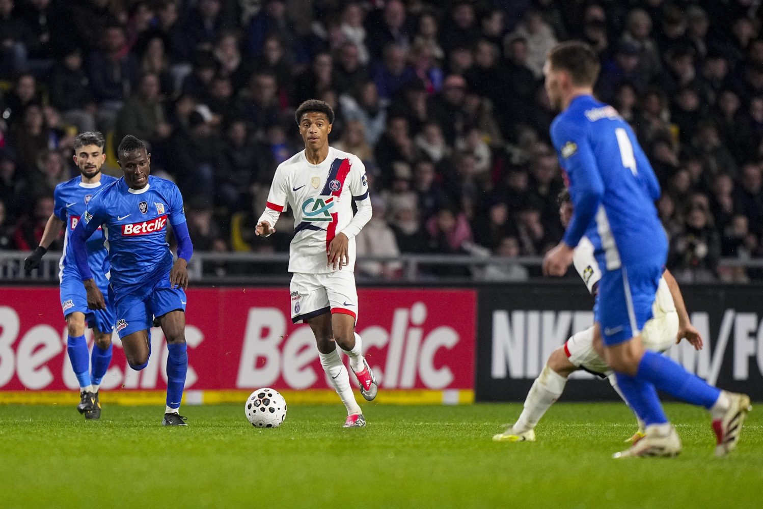 Transfer – A departure from PSG this winter is confirmed!
