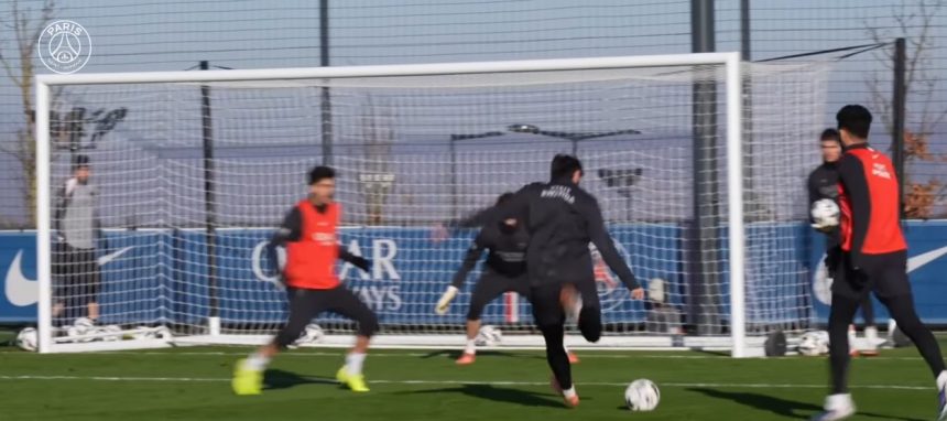 Relive PSG's latest training session from the players' perspective. Relive PSG's latest training session from the players' perspective.