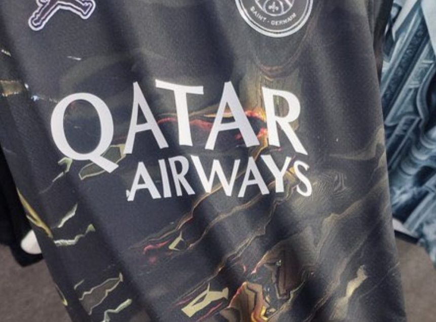 New photos of PSG's 5th kit for 2025-2026!  
