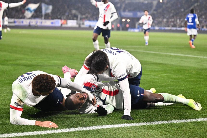 Strasbourg vs PSG – Paris ratings: Safonov, Zaïre-Emery and Mendes the heroes Strasbourg vs PSG – Paris ratings: Safonov, Zaïre-Emery and Mendes the heroes