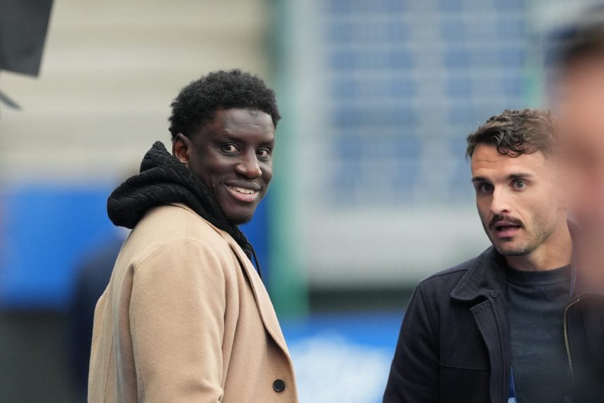 Demba Ba asks the right question about PSG  