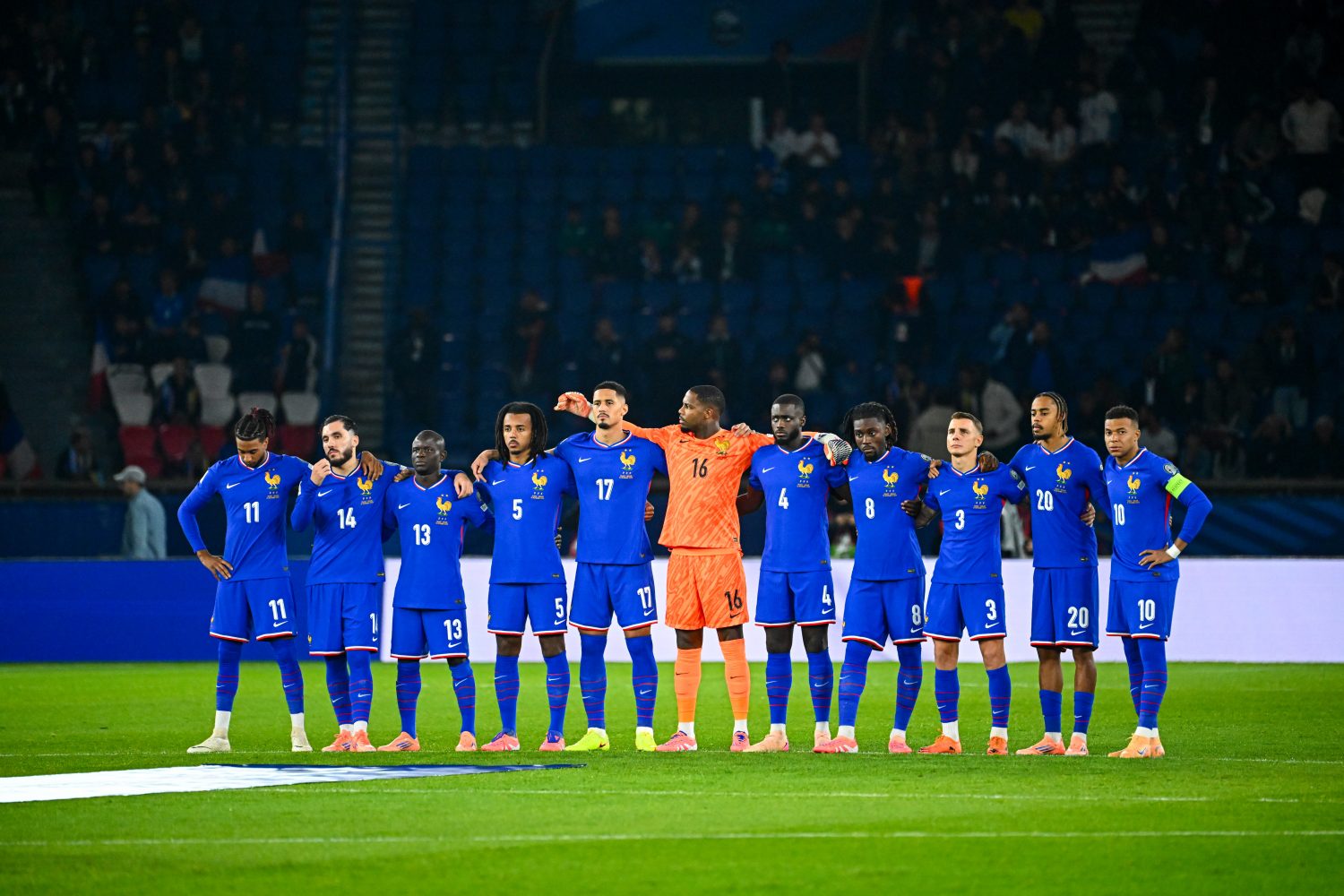 Brazil vs France - Official lineups: Dembélé starts, Doué on the bench!