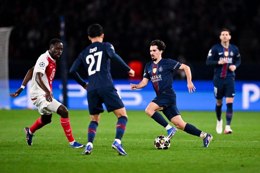 PSG - Vitinha uses giraffes to explain his adaptation to the game  