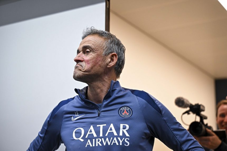 Chelsea vs PSG - Luis Enrique warns there will be tough times  