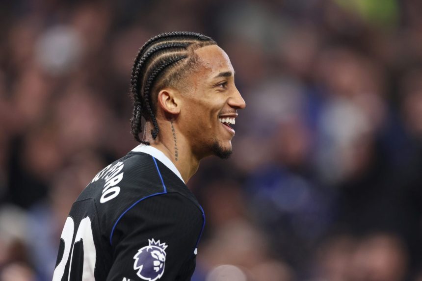 Chelsea and João Pedro deliver a resounding defeat to Aston Villa 7 days before PSG  