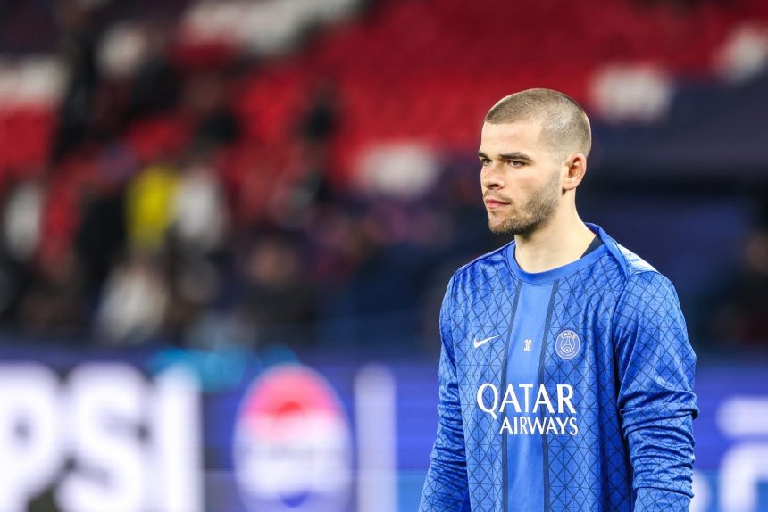 Chevalier "has the potential and talent to be PSG's goalkeeper"  