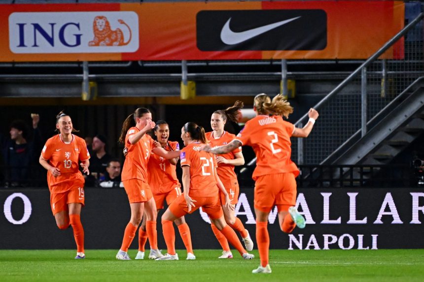 Video highlights of Netherlands/France (2-1): Les Bleues lose their group lead  