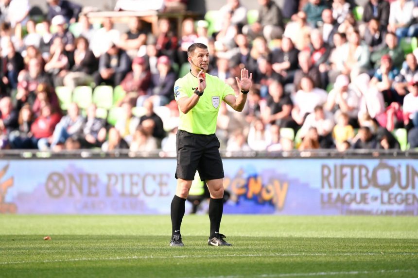 Angers vs PSG - Here are the statistics for the referee appointed for the match.  
