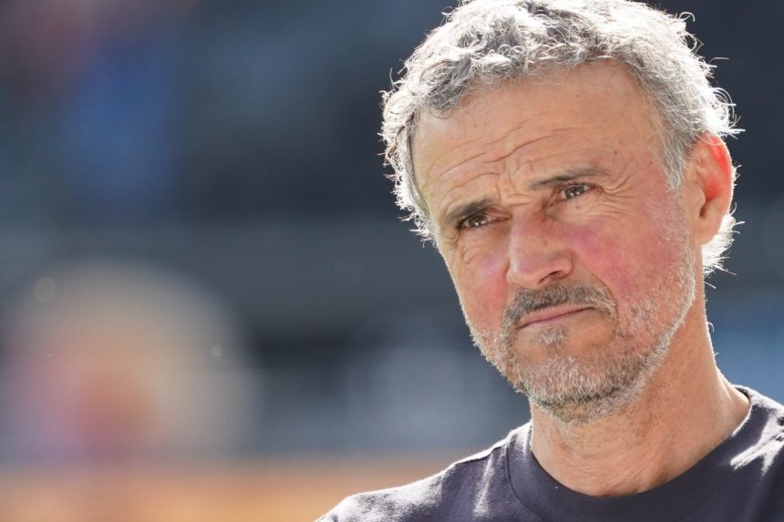 Angers vs PSG - Luis Enrique has strong words and is thinking about Bayern  