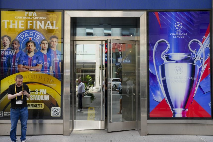 PSG opens a pop-up store in Paris before the final against Arsenal  