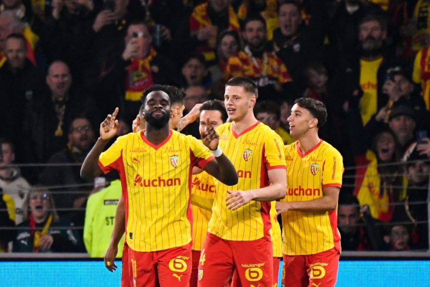 Lens vs PSG - Edouard's beautiful tribute to the Parisian youth academy  