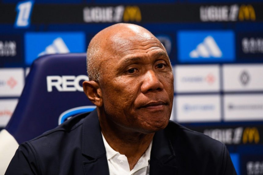 Kombouaré delivers a punchline… before paying tribute to PSG  