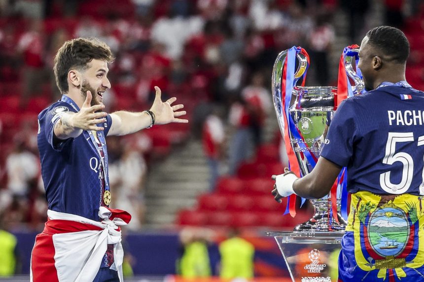 PSG vs Arsenal - Kvaratskhelia lets loose after the historic victory  