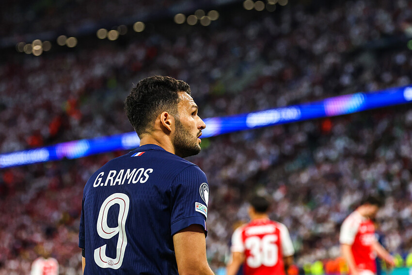 "I was terrified I’d never walk again": Ramos’s painful memory at PSG.  