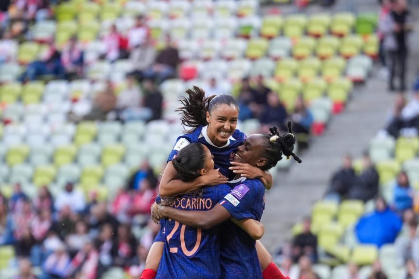 Video highlights of Poland vs France (0-2): Les Bleues reclaim first place!  
