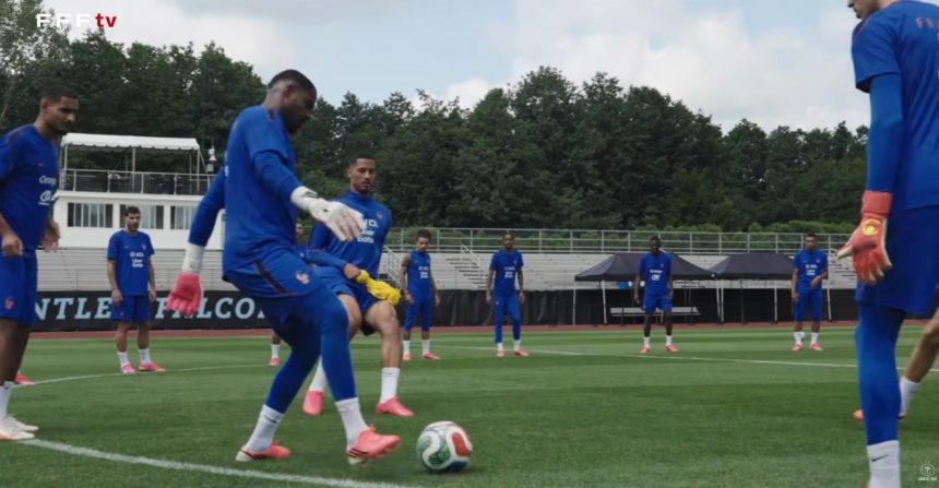 An inside look at Les Bleus: Deschamps speaks out and training ahead of France vs. Sweden  