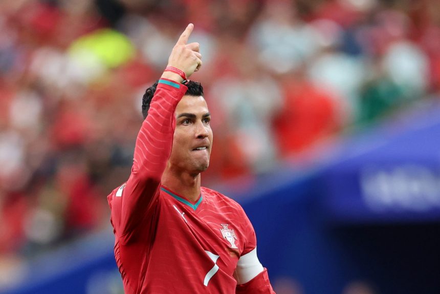 Video highlights of Portugal vs. Uzbekistan (5-0): a brace from Ronaldo and a goal from Mendes!  