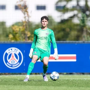 Official – Martin James leaves PSG in an emotional farewell and signs for the Bundesliga!  