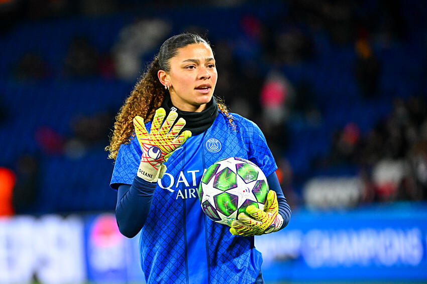 Official - PSG Announces Contract Extension for Women's Team  