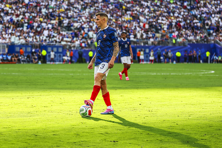 Transfer news – Lucas Digne is ready to join PSG; it's confirmed!  