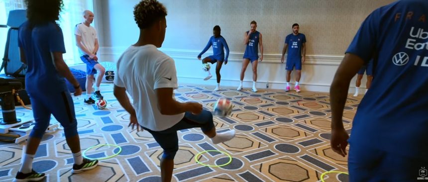 An inside look at the French national team: activities at the hotel and departure for Miami. An inside look at the French national team: activities at the hotel and departure for Miami.