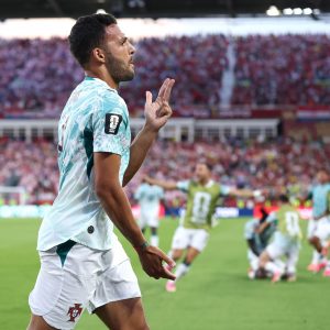 Barcola addresses his future and sends a message to Zaïre-Emery. Barcola addresses his future and sends a message to Zaïre-Emery.