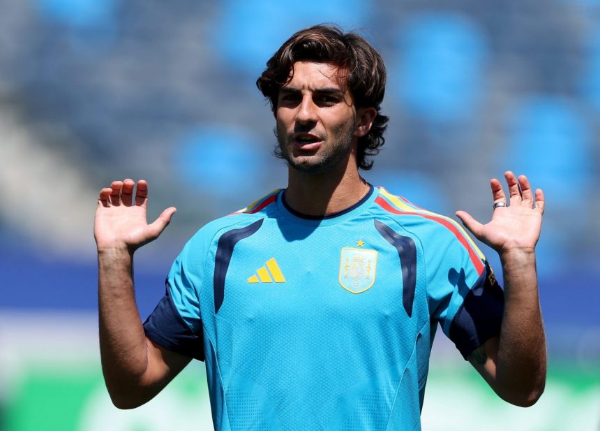 Transfer news – Ferran Torres: a very real prospect for PSG… but still far from a done deal.  