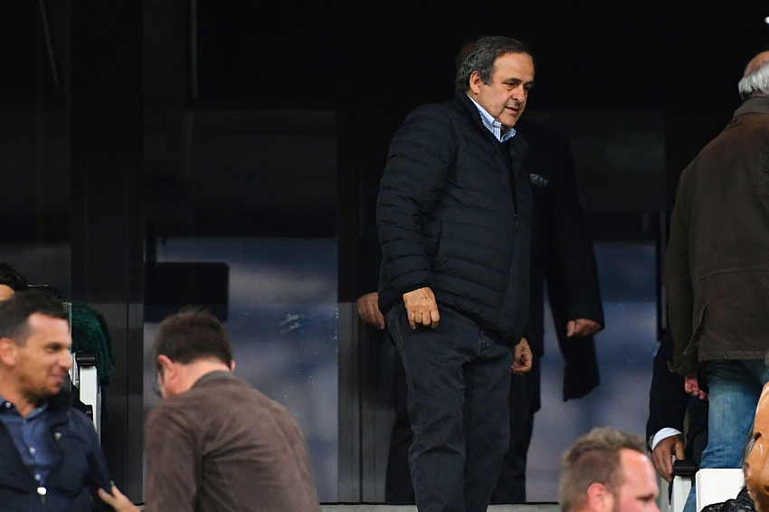 Platini sees PSG as the favorite in the Champions League. Platini sees PSG as the favorite in the Champions League.