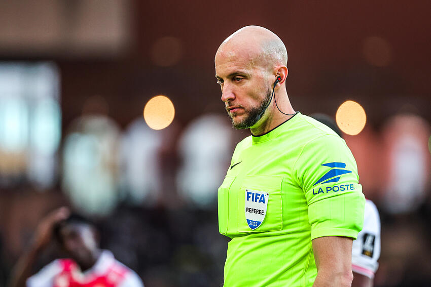 Lille vs. PSG – Match referee appointed; yellow cards are rare.  