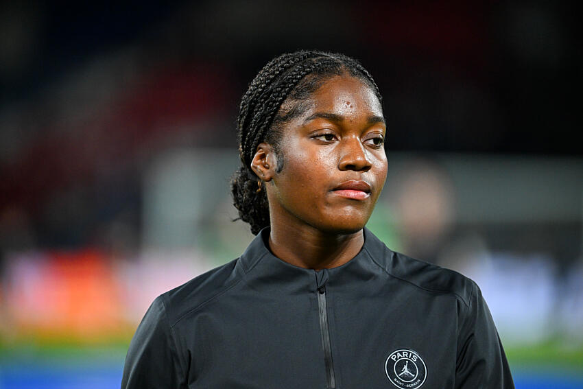 Official – Morissaint signs her first professional contract with PSG!  