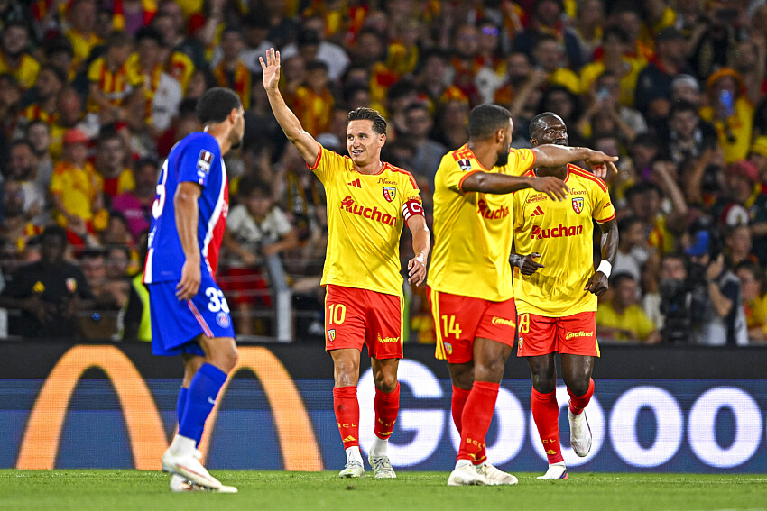 Lens vs. PSG (1-0) video highlights: Thauvin stuns Paris in the title race!  