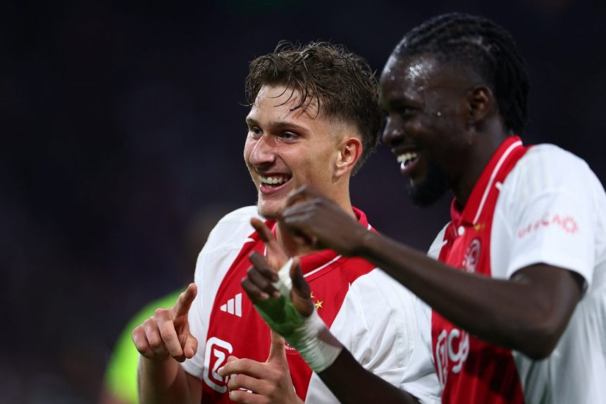Transfer news – Godts and PSG pushing for a deal with Ajax Transfer news – Godts and PSG pushing for a deal with Ajax