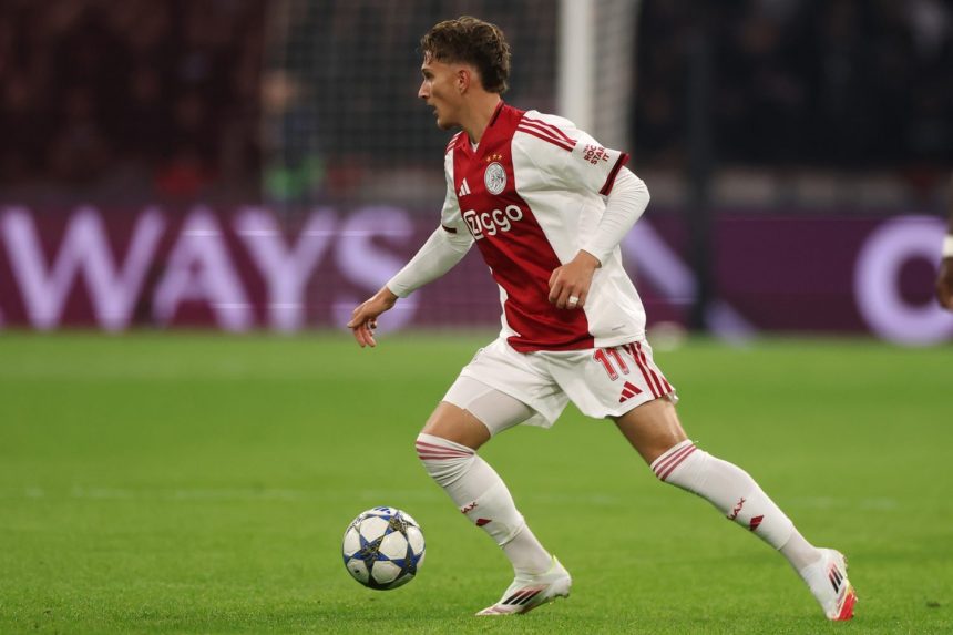 Transfer news - Mika Godts linked to PSG, Ajax sets the record straight  