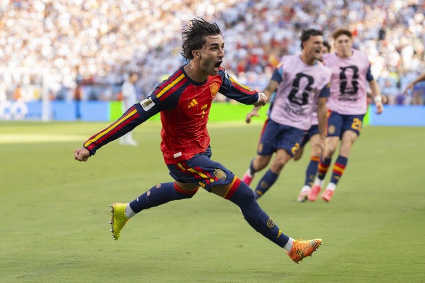 Transfer News – Ferran Torres has made his choice between PSG and Barça.  