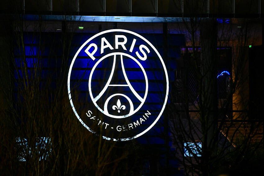 Official - PSG announces Eto'o's departure  