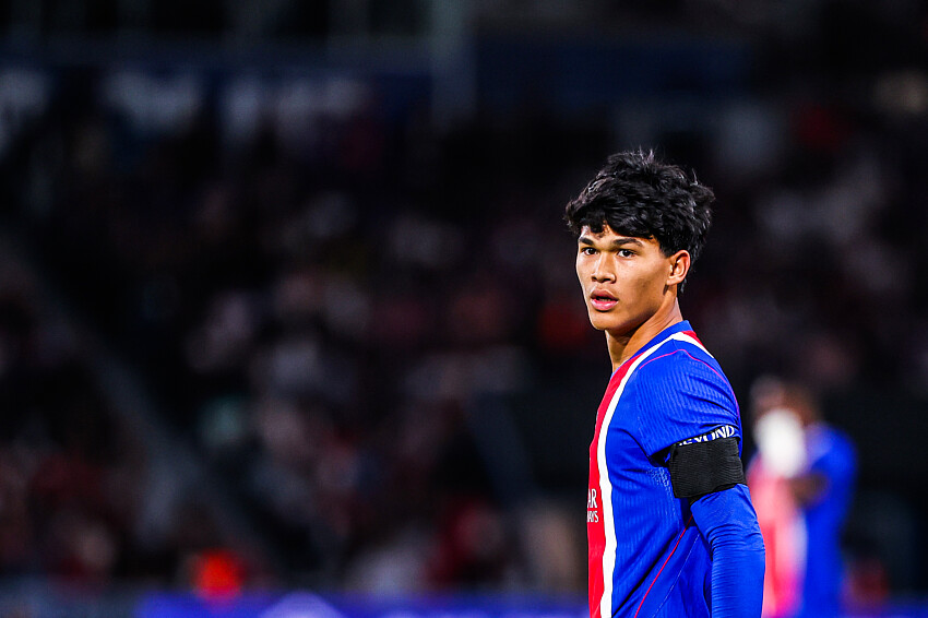 Spain U19 squad for September, featuring one PSG player  