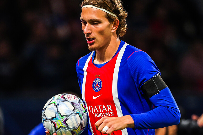 Opinion Piece – PSG: It’s Time for Mika Godts  