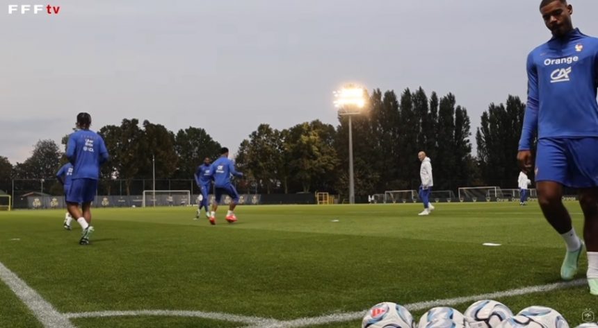 A video look at life with Les Bleus: trip to Belgium and training session  