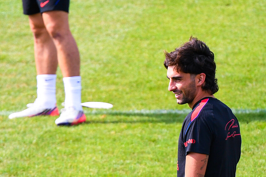 Le Havre vs PSG - The start of Paris training session on video  