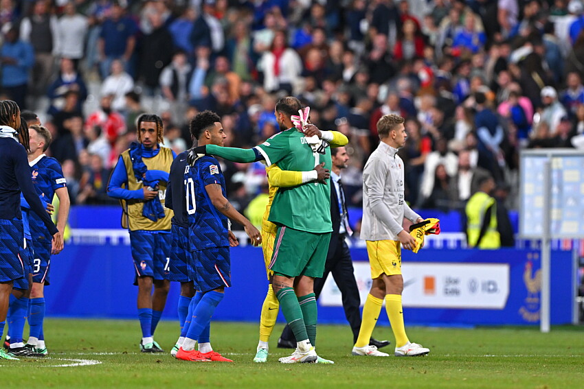 France vs. Italy (1–1) video highlights: Olise scores again, Doué lively.  