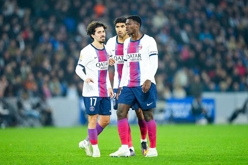 Official - PSG provides an update on Nuno Mendes' injury  