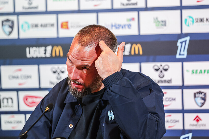 Le Havre vs PSG - Digard is blunt: "You have to face up to it; otherwise, you’re a coward." Le Havre vs PSG - Digard is blunt: "You have to face up to it; otherwise, you’re a coward."