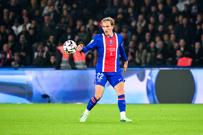 PSG vs Lyon - Godts savors his first goal and the return to the top spot  