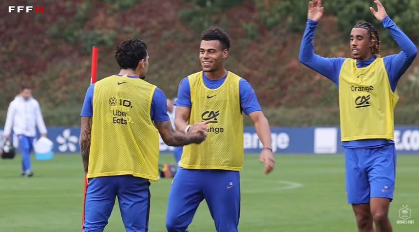Video – An inside look at the French national team: training, press, and fans.  